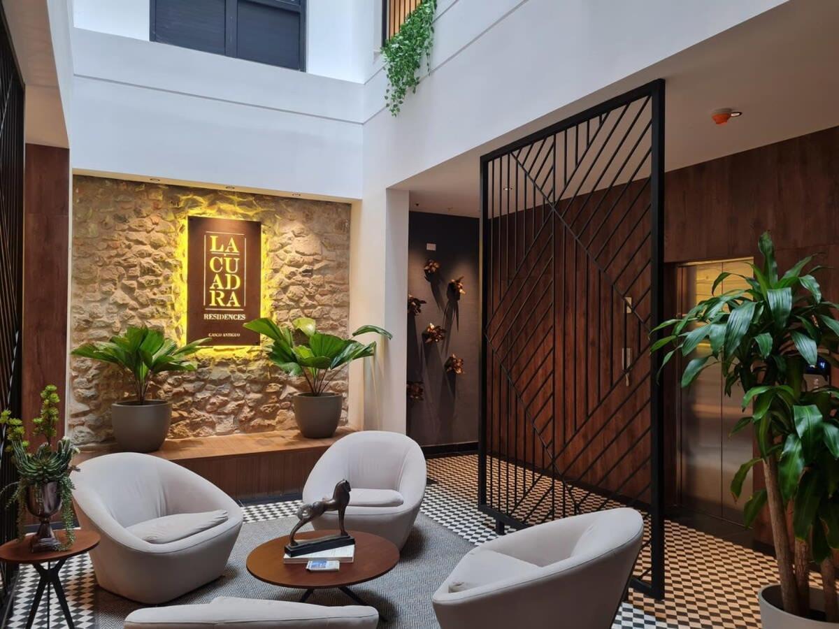 Majestic 2br With Modern Deco In Casco Viejo Panamá